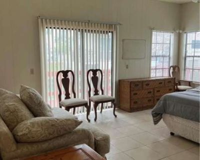 1 Bedroom 1BA 600 ft Apartment For Rent in Brownsville, TX