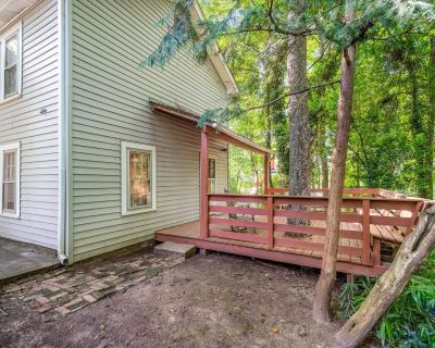 1 Bedroom 1BA Single Family House For Rent in Greenville, SC