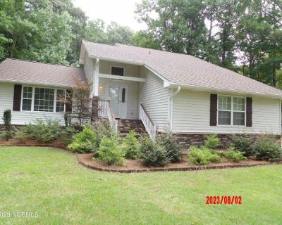 101 Woodcrest Circle. image_url. W/D hookup Patio / balcony Dishwasher Pet friendly Garage Recently renovated Unit Amenities carpet ceiling fan dishwasher fireplace microwave oven patio / balcony refrigerator walk in closets w/d hookup recently renovated Property Amenities pet friendly on-site laundry parking garage. 3 Bedroom. 2 Bathroom. 0 ft