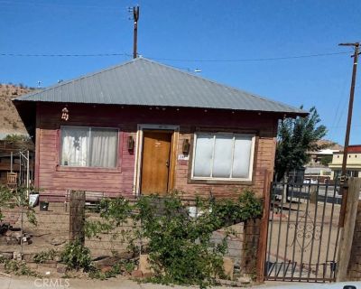 3 Bedroom 1BA 900 ft Single Family House For Sale in Barstow, CA