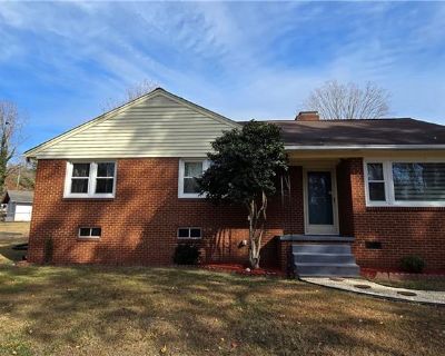 3 Bedroom 2BA 1372 ft Single Family House For Sale in Lexington, NC