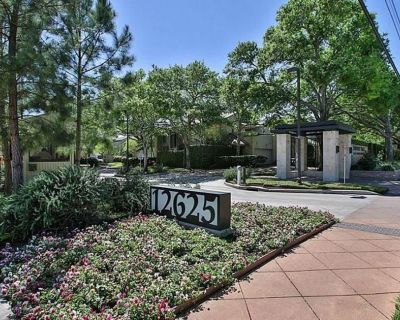 3 Bedroom 3BA 2459 ft Townhouse Condominium For Rent in Houston, TX