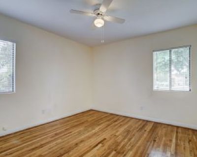 Big First Floor Room! - Utilities included! (Albany, NY) One bedroom is available in a two bedroom apartment. Therefore, you will be living with one other person in this apartment. Available Now! 24/7 maintenance, lawn mowing, and snow plowing included! Located near all- New York State Capitol, Albany Pine Bush, Times Union Center, and more! For those that enjoy shopping, Crossgates Mall and Co...