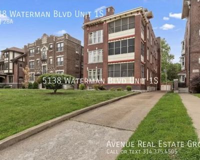 3 Bedroom 2BA 1400 ft Pet-Friendly Apartment For Rent in Saint Louis, MO