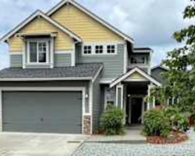 Private room with own bathroom in a House, Kent, WA 98042