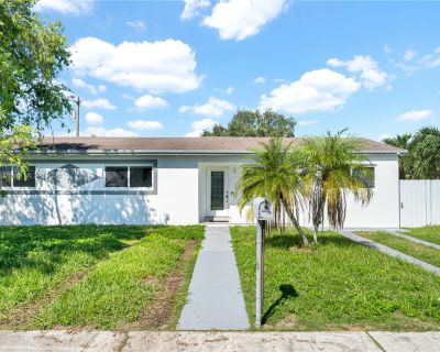 3 Bedroom 1BA 1191 ft House For Rent in Homestead, FL