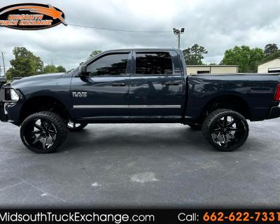 2014 RAM 1500 2WD Crew Cab 140.5" Express