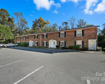 2 Bedroom 3BA 1764 ft Condo For Sale in Hickory, NC