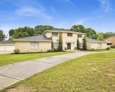Hillview Dr, Pensacola, Home For Sale