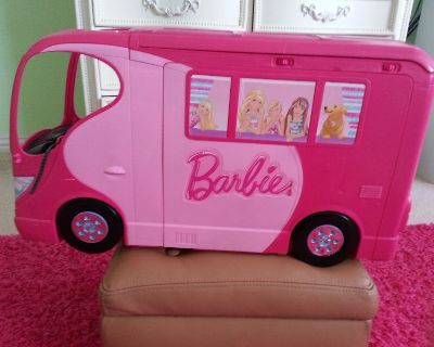 Barbie Glam Camper