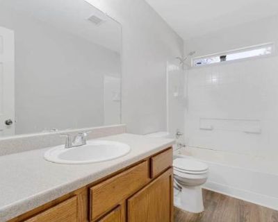 4 Bedroom 2BA 1652 ft Pet-Friendly Apartment For Rent in Sulphur Springs, TX