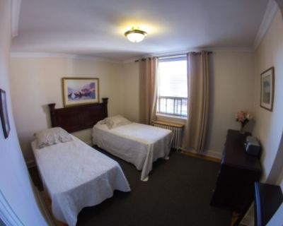 Bed in twin bedroom not far from Havergal College (Has a Room) on iROOMit....