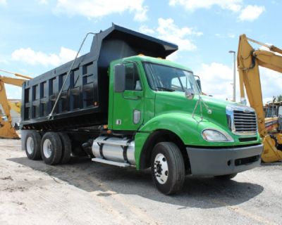 $6,290 Down / Tandem Axle Dump Truck / 630k Miles