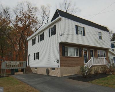 3 Bedroom 1BA 1674 ft Townhouse For Sale in Camp Hill, PA