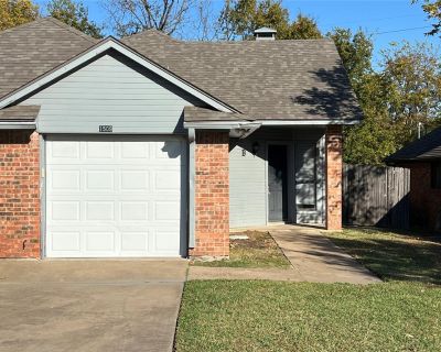 2 Bedroom 1BA 839 ft Single Family House For Rent in Sherman, TX