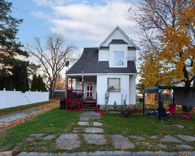 3 Bedroom 2BA 1300 ft Single Family House For Sale in Garrett, IN