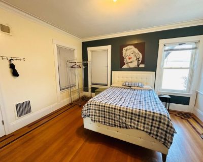 $1,200 per month room to rent in Christian Hill