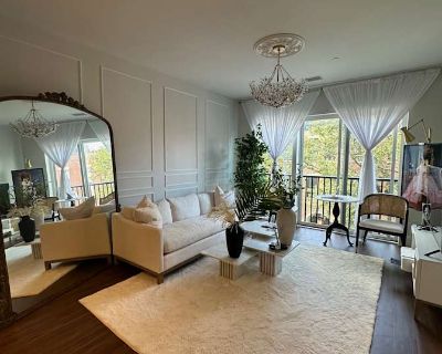 Private room with shared bathroom in an apartment, East Boston, MA 02128