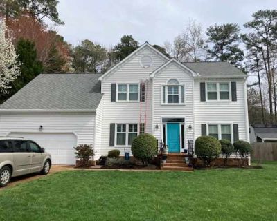 4 Bedroom 2.5BA 2636 ft Apartment For Rent in York County, VA