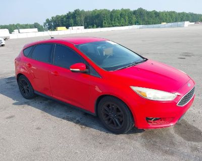 SALVAGE 2015 FORD FOCUS SE FOR SALE IN CROTHERSVILLE, IN