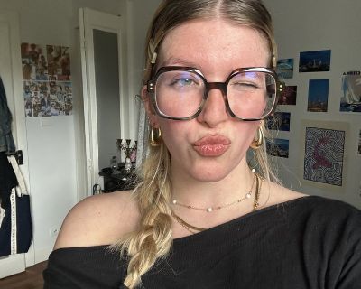 Female Seeking Room in New York