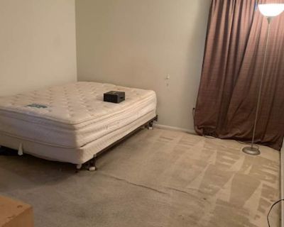 Private room with shared bathroom in a House with 2 roomies, Bowie, MD 20715