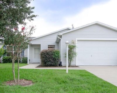 3 Bedroom 2BA 1240 ft Apartment For Rent in The Villages, FL