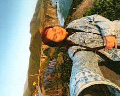 Anna, 28 years, Female. Looking in: Portland Downtown, Portland, Multnomah County, OR