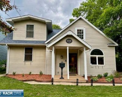 2 Bedroom 2BA 1477 ft Single Family Home For Sale in HIBBING, MN