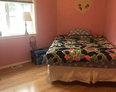 Furnished Room for Rent in 4 Bedroom 3+ BA House in Redmond, Washington