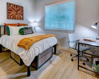 4 Bed - 4 Bath - B (Has an Apartment). Room in the 1 Bedroom 1BA Apartment For Rent