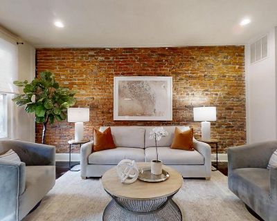 4 Bedroom 3BA 2592 ft Townhouse For Sale in Washington, DC