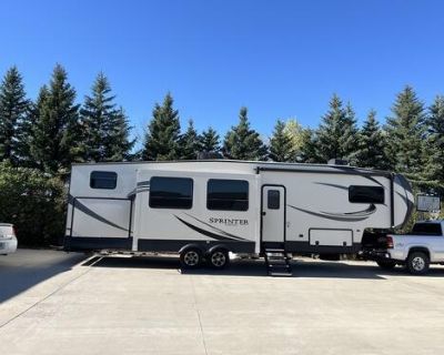 2019 Keystone - Sprinter - Camp Fire Edition - Camper - 5th Wheel - 36'