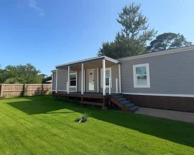 3 Bedroom 2BA 1088 ft Manufactured Home For Sale in PENSACOLA, FL