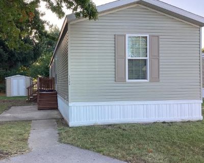 3 Bedroom 2BA 1056 ft Mobile Home For Rent in Elkhart, IN
