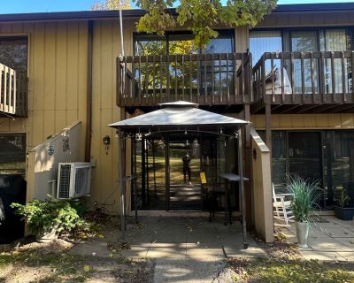 1 Bedroom 1BA 504 ft Condo For Sale in Fox Lake, IL