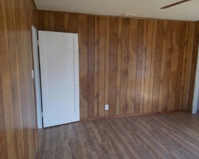 Single Family Home in Waurika, OK