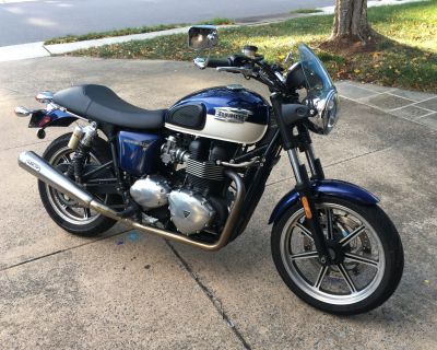 2012 Triumph BONNEVILLE SE