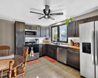 2 Bedroom 1BA 956 ft Single Family House For Sale in Knoxville, IA