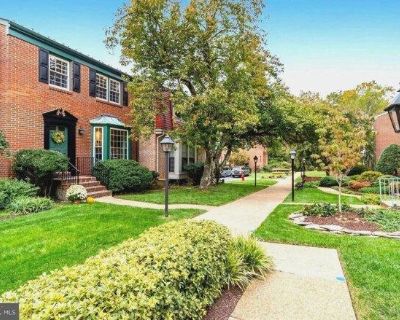 1 Bedroom 1BA House For Rent in Vienna, VA