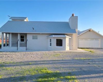 3 Bedroom 2BA 1276 ft Single Family House For Sale in Pahrump, NV