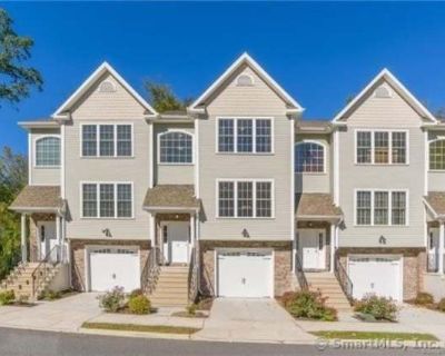 2 Bedroom 3BA 1774 ft Apartment For Rent in Fairfield County, CT