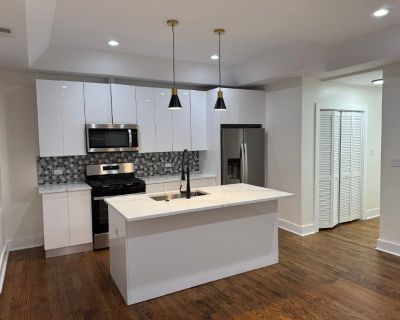 3-bedroom unit for rent at 4927 S Prairie Ave