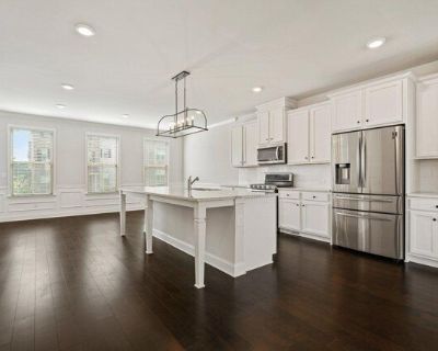 4240 Hickory Pine Aly. AVAILABLE NOW! END UNIT. Freshly Painted, New Carpet, Brand New Washer and Dryer. Built in 2021, this luxury townhome features brand new carpet in the bedrooms, professionally cleaned interiors, and fresh paint to keep the space bright and well cared for-fully move-in ready! Hardwood flooring throughout, apart from the bedrooms. Gated community near the Perimeter/Dunwoody...