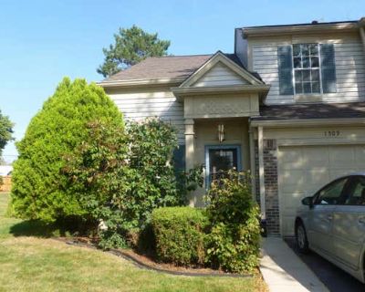 1 Bedroom 2BA 1135 ft Condo For Sale in WESTMONT, IL