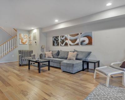 1663 Montello Ave NE. 4 bed / 3 bath townhouse available now at 1663 Montello Ave NE Washington, DC 20002 Spacious Trinidad home featuring a bright open layout with hardwood floors, a modern kitchen, and private outdoor space including a front porch, fenced yard, and parking pad, all just steps from H Street, Union Market, and the National Arboretum. VIRTUAL & IN-PERSON TOURS AVAILABLE - ONLINE...