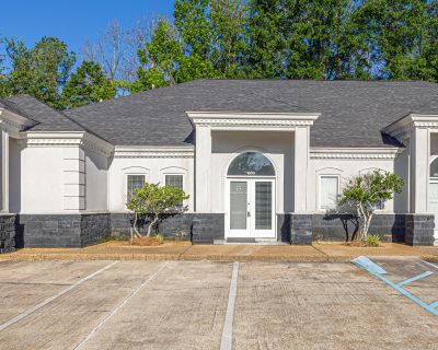 1015 ft Commercial Property For Rent in Ridgeland, MS