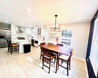 Deposit: $257.00 * Utilities included?: Yes * Fees apply?: Yes. References are not required. Non-smoking. Furnishings: Furnished * Disabled access: * Living room: shared. Availability Available Now Minimum term 1 month Maximum term None. Private furnished room for rent. Fully furnished allinclusive home complete with 5 bedrooms and 3 FULLY renovated bathrooms. Natural light pours into the open ...