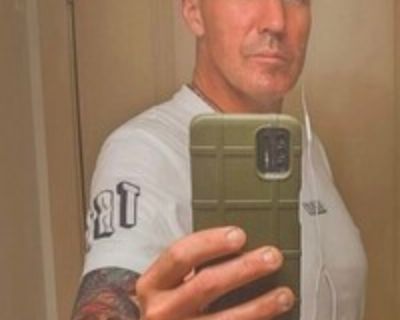 Eric B is looking for a New Roommate in Denver with a budget of $600.00