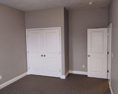 Room For Rent in 2BR 1BA Property, Cumberland, RI